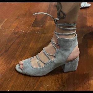 Steve Madden small heels with ankle wraps